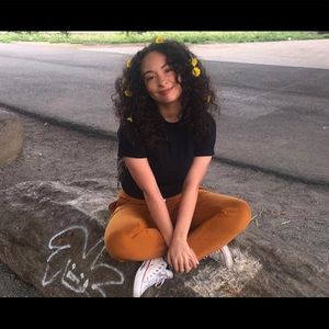 Meet your Posher, Ashley